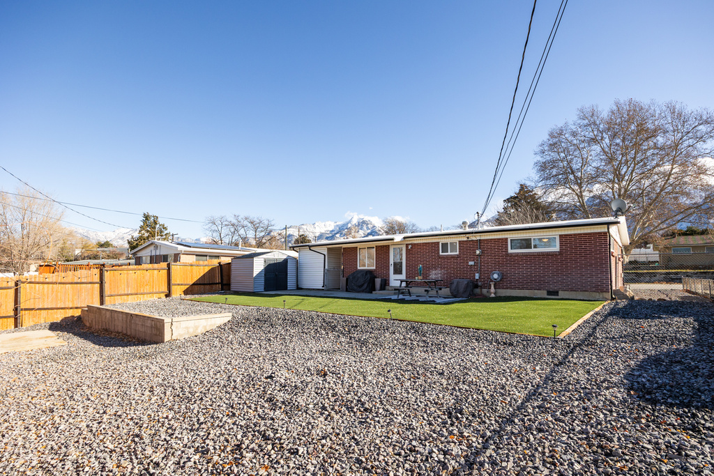 10276 S MARBLE ST Sandy, UT 84094