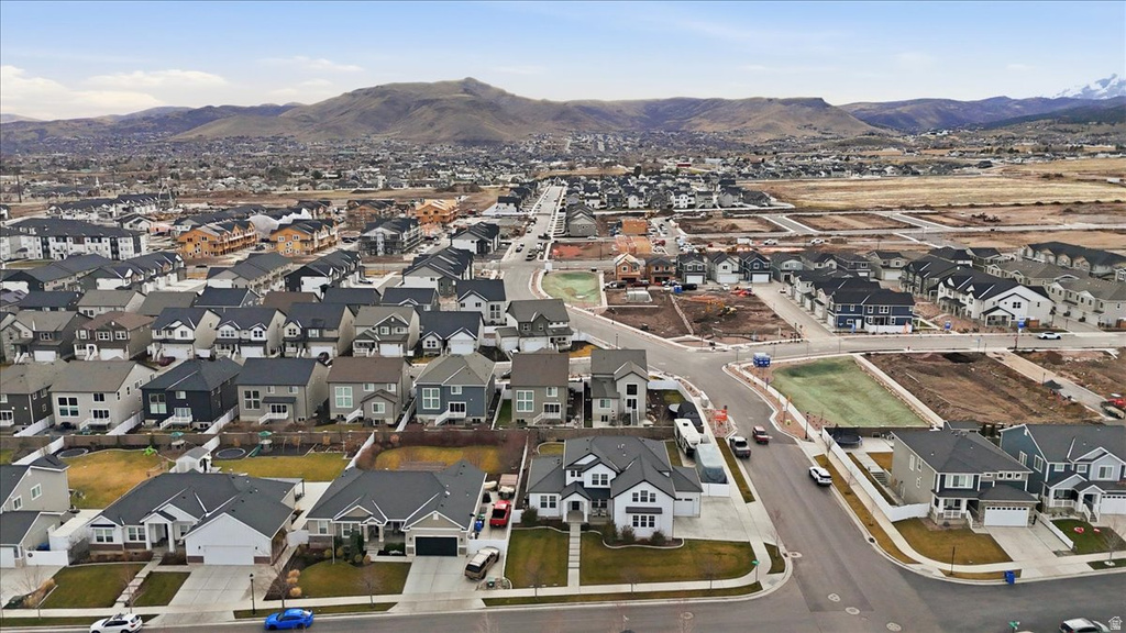 6633 W INDIGO DR Herriman, UT 84096