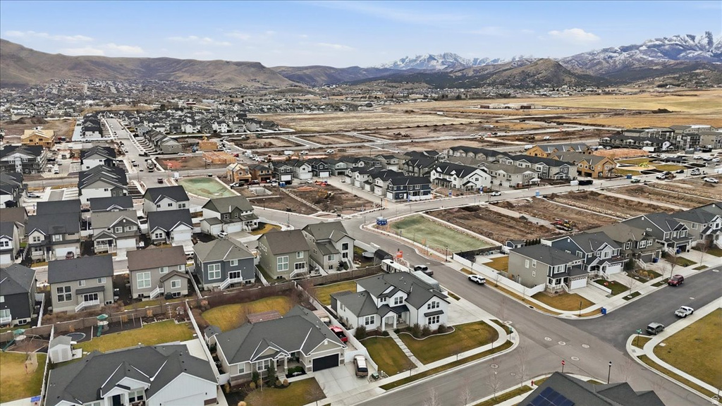 6633 W INDIGO DR Herriman, UT 84096