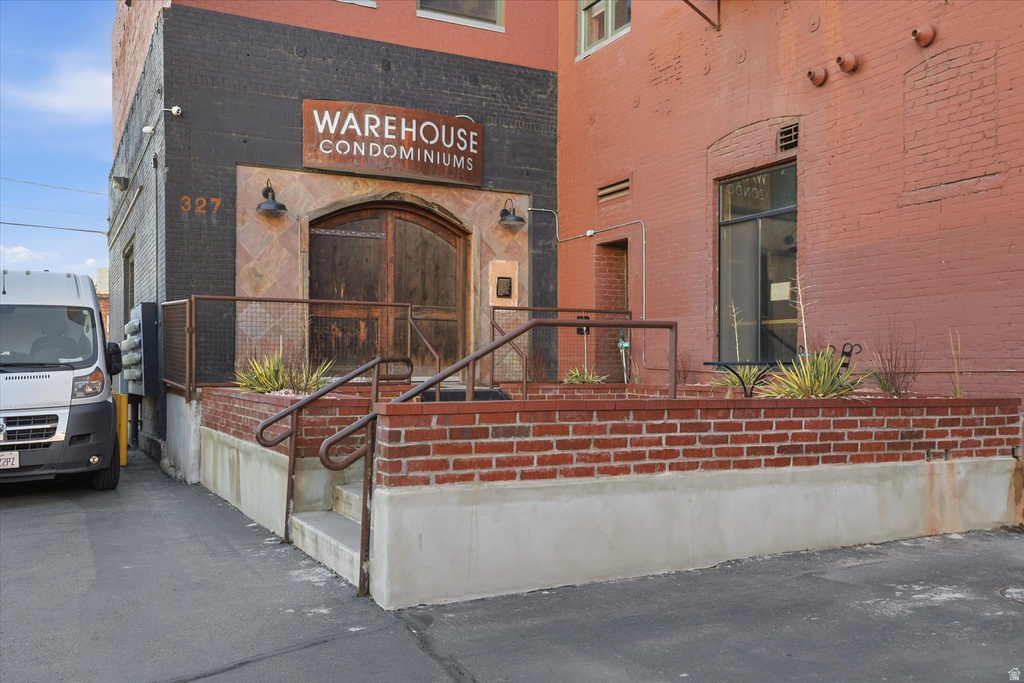 327 W 200 S ##301 Salt Lake City, UT 84101