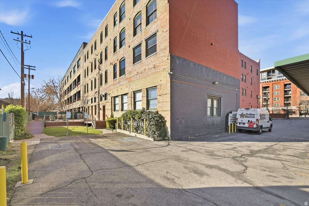 327 W 200 S ##301 Salt Lake City, UT 84101