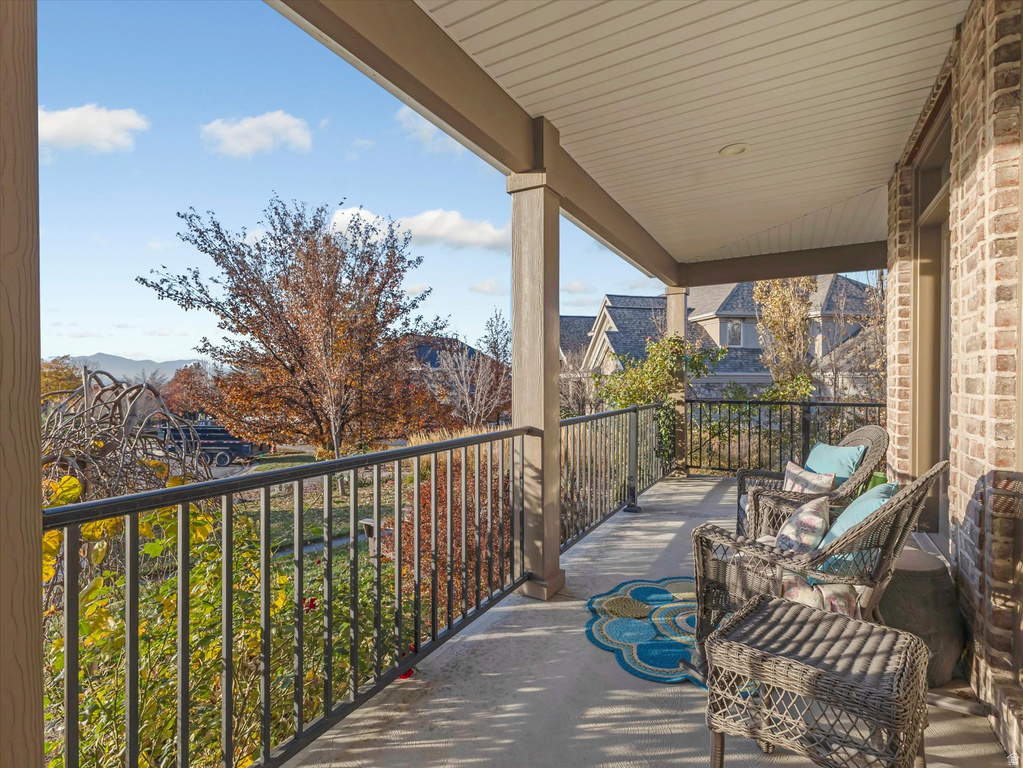 1694 E APPLE ORCHARD CT Draper, UT 84020