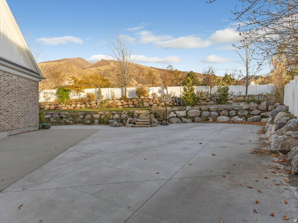 1694 E APPLE ORCHARD CT Draper, UT 84020