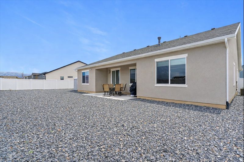 2418 W 3230 S Syracuse, UT 84075