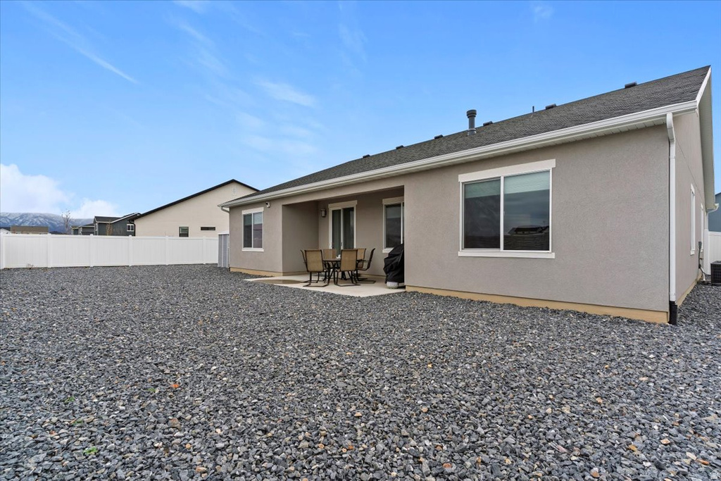 2418 W 3230 S Syracuse, UT 84075