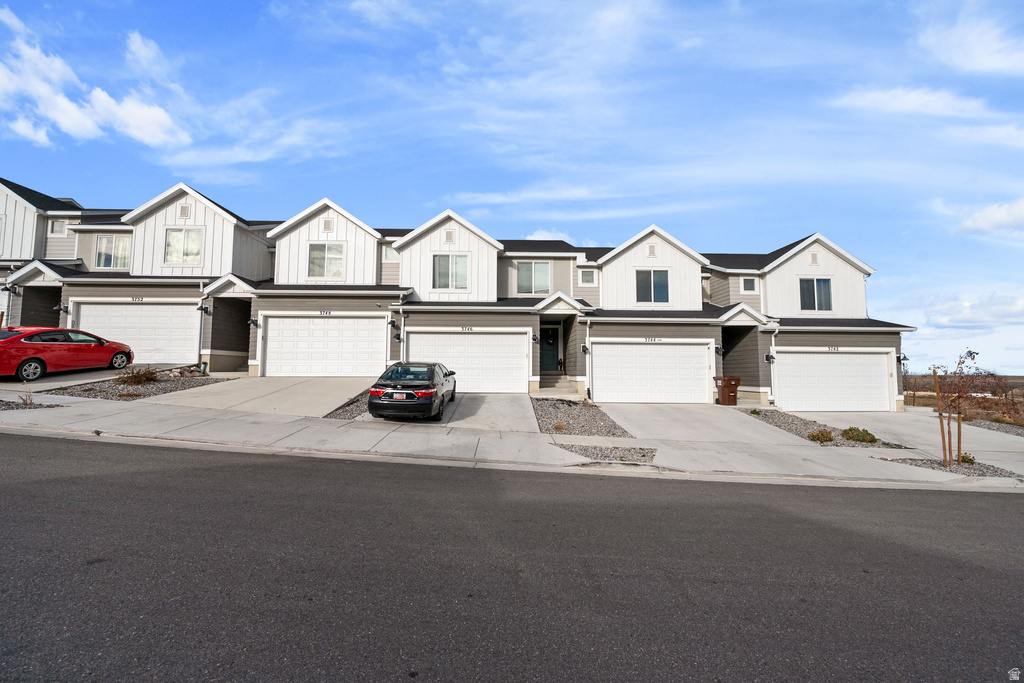 3746 S GOLD BANK DRIVE DR #1233 Magna, UT 84044