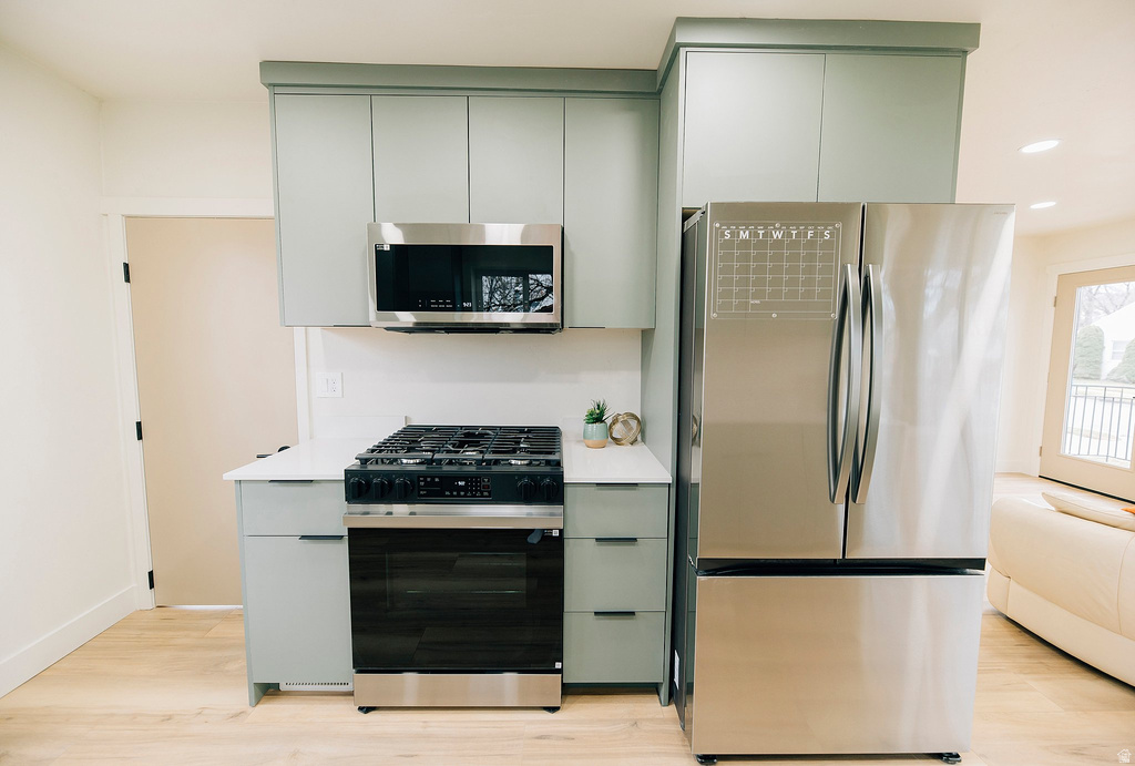 345 E 600 S Centerville, UT 84014