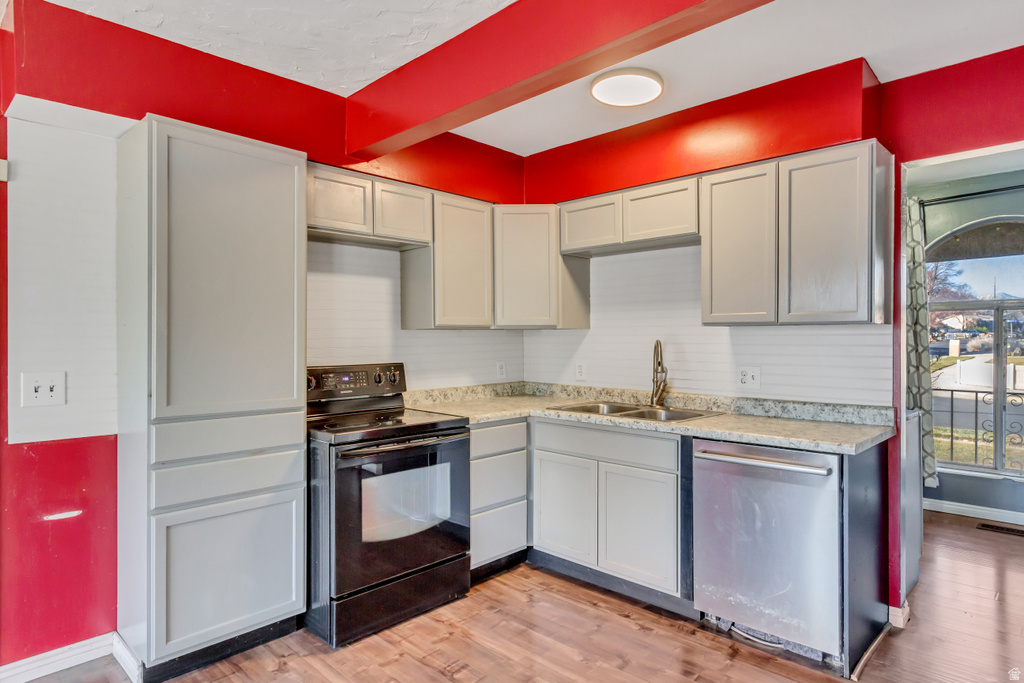 5731 S BLAKE DR Taylorsville, UT 84129