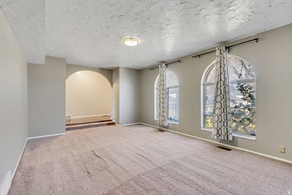 5731 S BLAKE DR Taylorsville, UT 84129