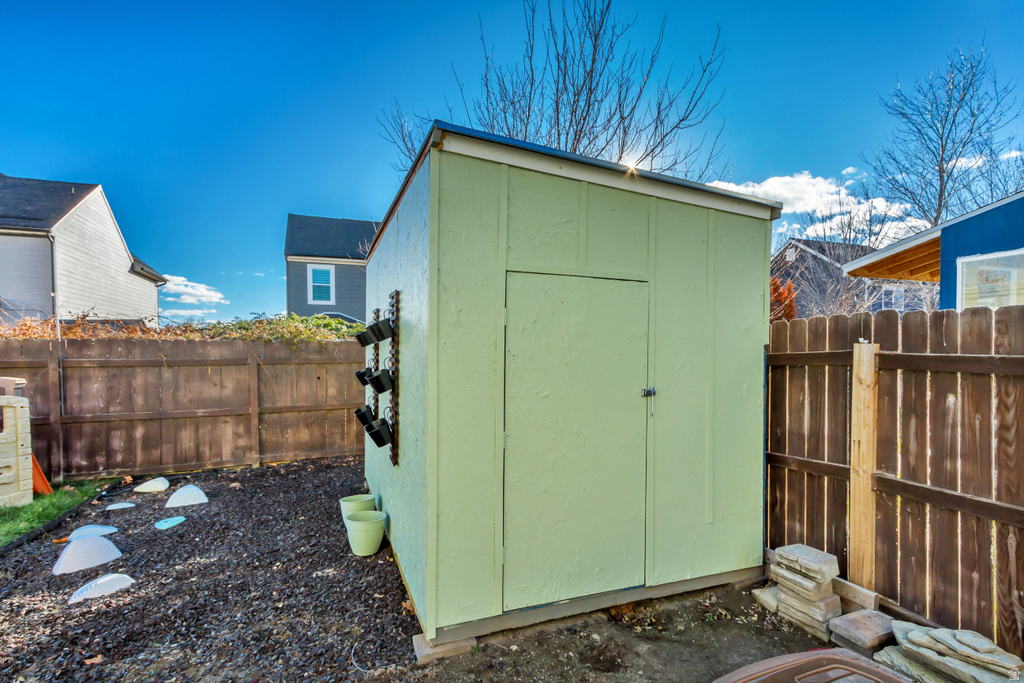 2264 E LOCH LOMOND DR Saratoga Springs, UT 84043