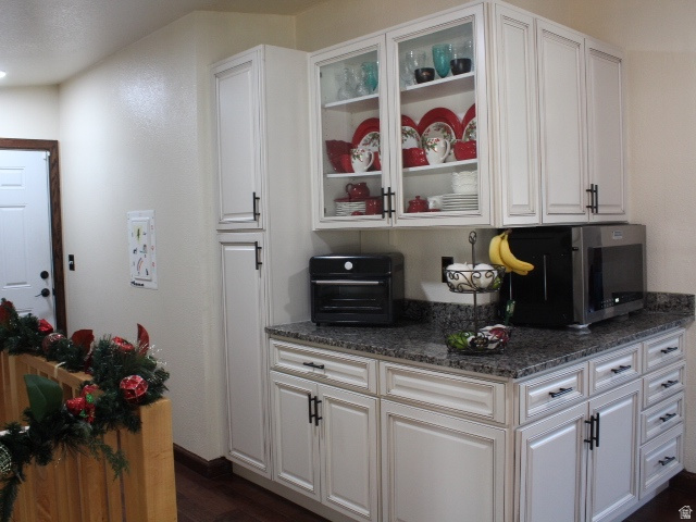 1051 S 900 W Tooele, UT 84074