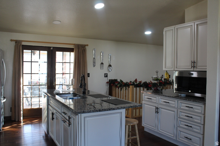 1051 S 900 W Tooele, UT 84074