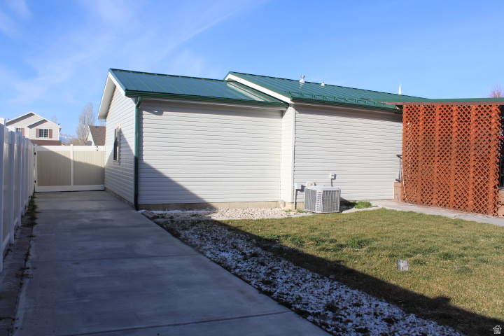 1051 S 900 W Tooele, UT 84074