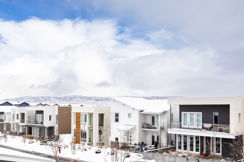 6684 N SILVER CREEK DR Park City, UT 84098