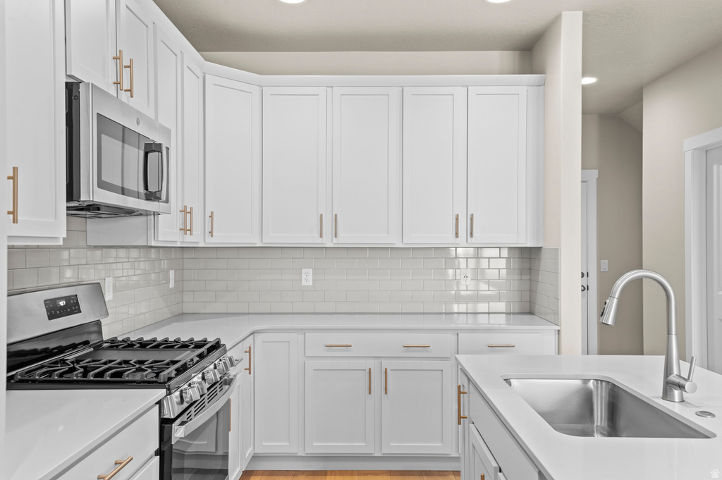 6588 W RAYNOLDS PEAK WAY West Jordan, UT 84081