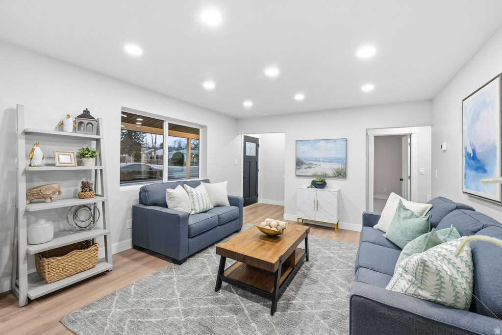 4736 W 5215 S Kearns, UT 84118