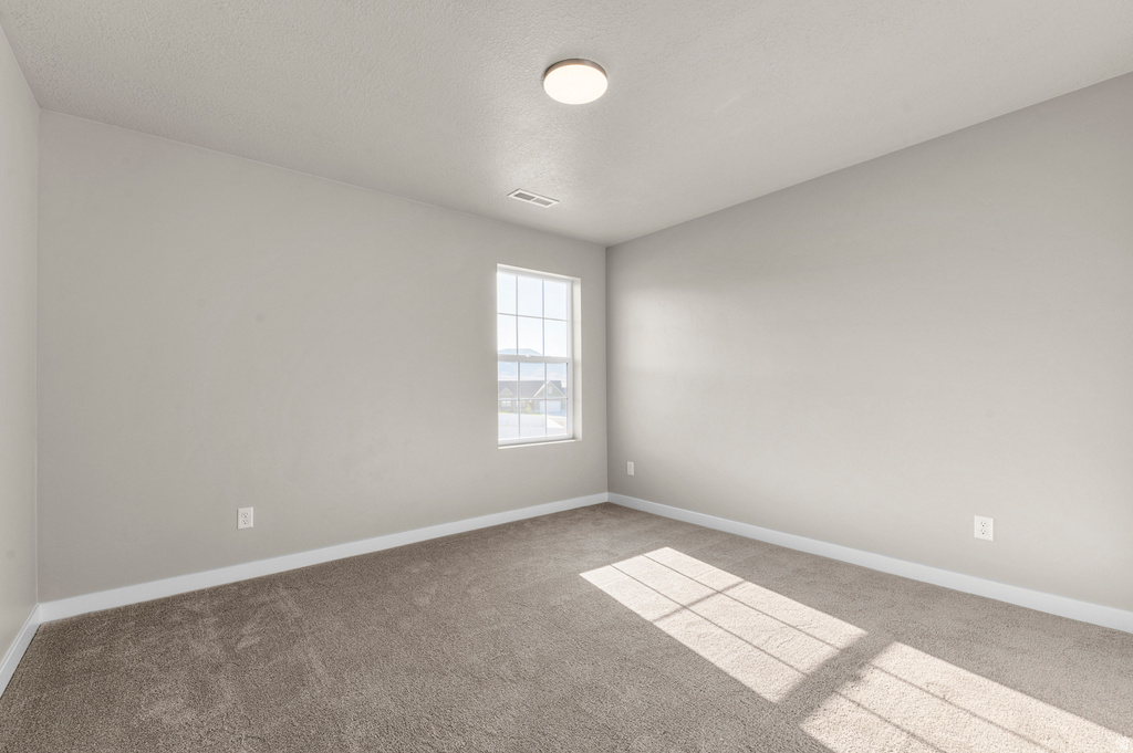 566 W COYOTE RIDGE RD Grantsville, UT 84029