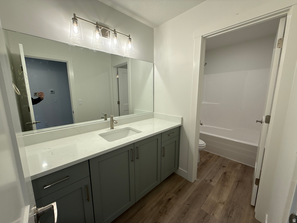 6371 S RAY DR #105 South Weber, UT 84405