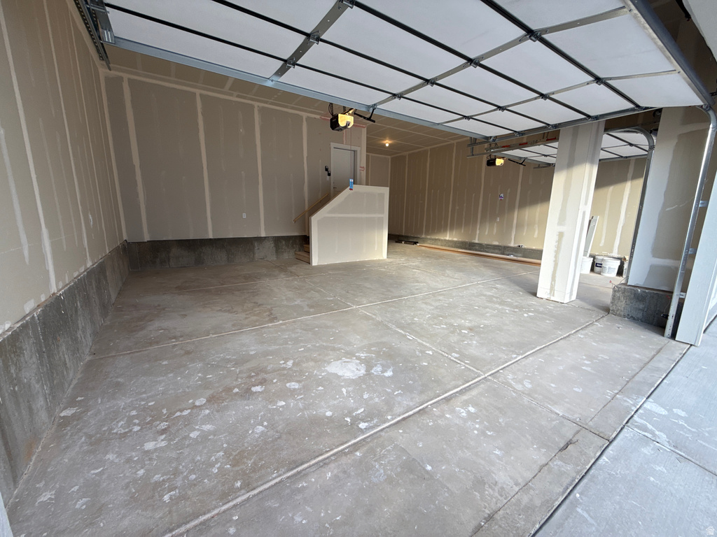 6371 S RAY DR #105 South Weber, UT 84405