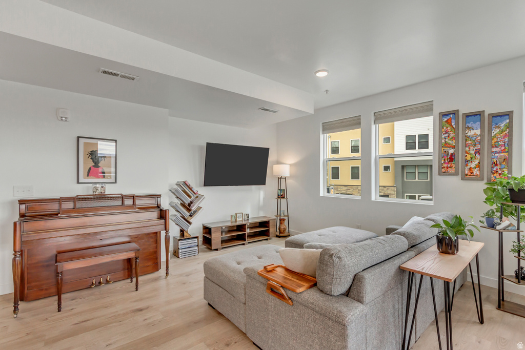 8392 S SKY MIRROR LN #203 Midvale, UT 84047