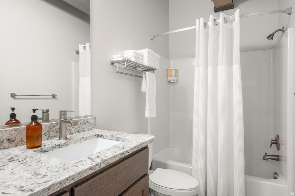 175 S BLUE TOPAZ ST Garden City, UT 84028