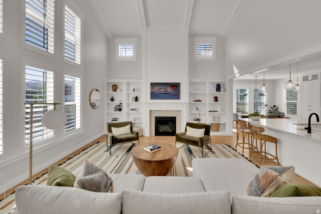 6889 W LAKE AVE South Jordan, UT 84009