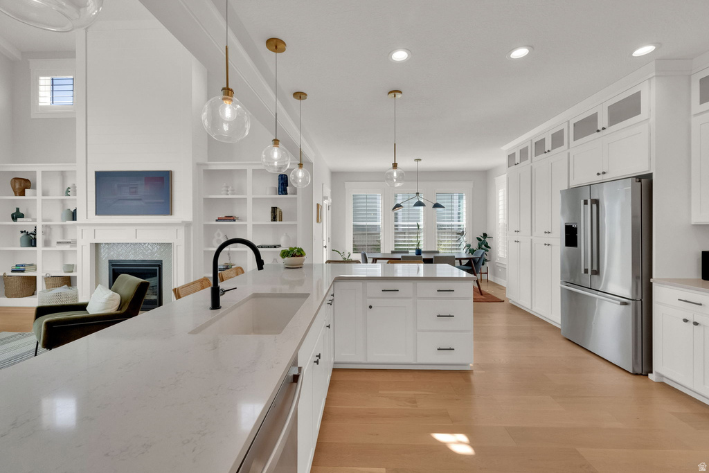 6889 W LAKE AVE South Jordan, UT 84009