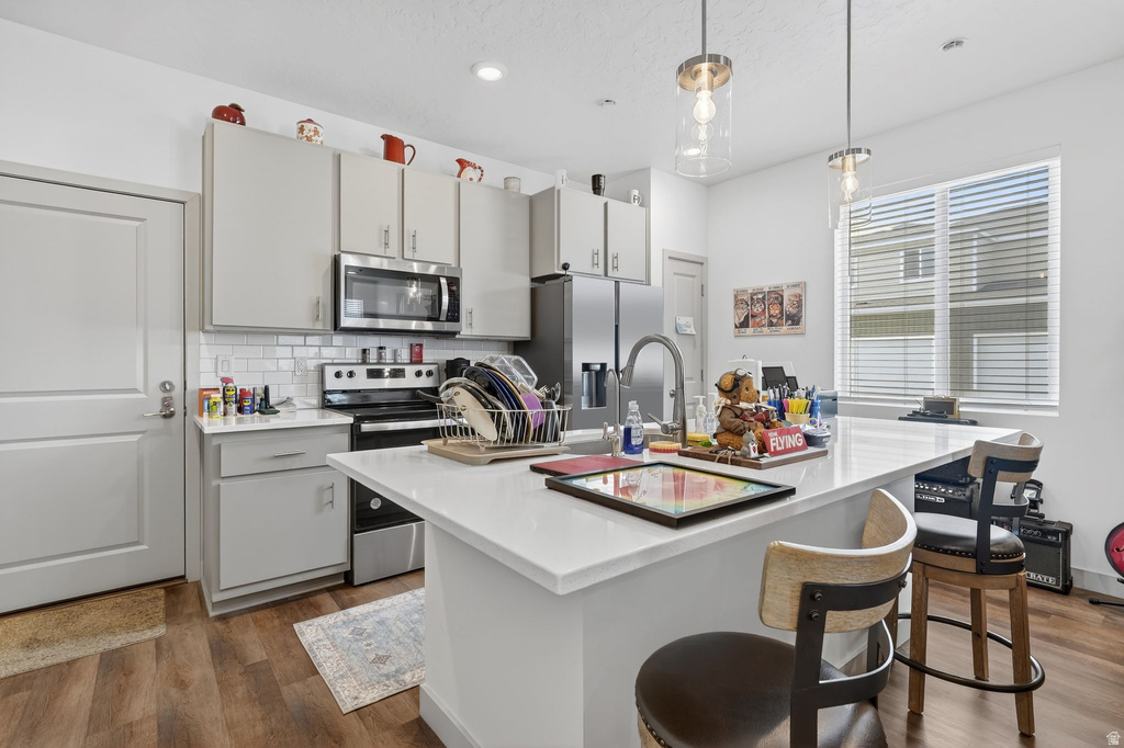 84 E FAIRMONT PL Saratoga Springs, UT 84045