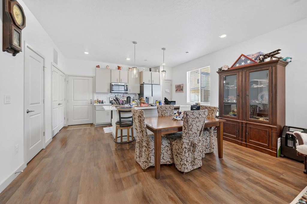 84 E FAIRMONT PL Saratoga Springs, UT 84045