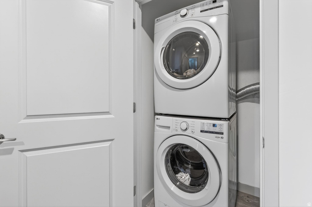 84 E FAIRMONT PL Saratoga Springs, UT 84045