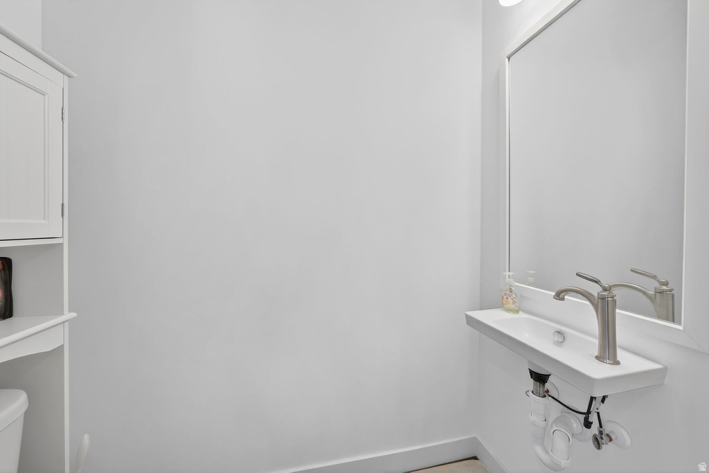 84 E FAIRMONT PL Saratoga Springs, UT 84045