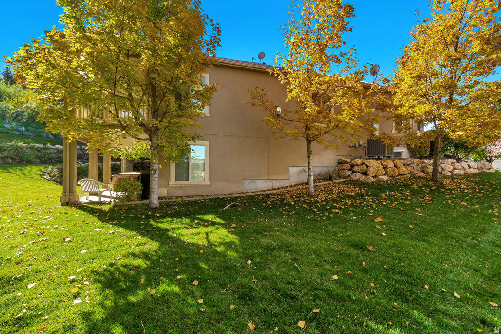 341 E EDGEMONT DR North Salt Lake, UT 84054