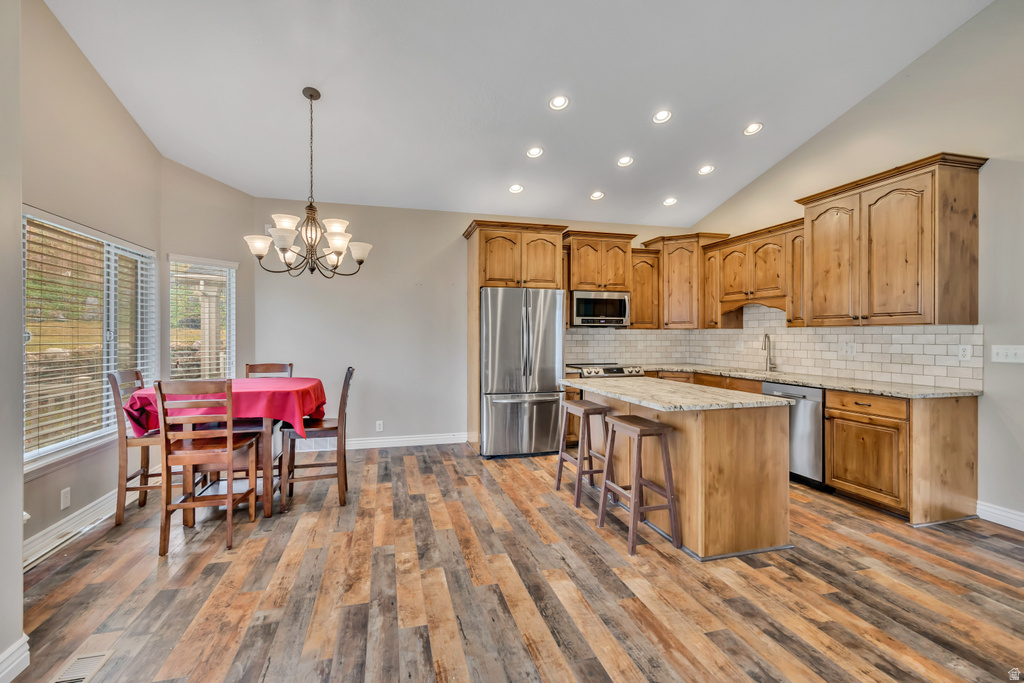 341 E EDGEMONT DR North Salt Lake, UT 84054