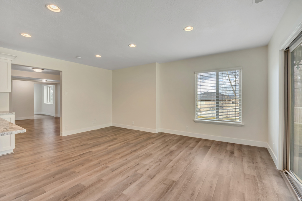 341 E EDGEMONT DR North Salt Lake, UT 84054