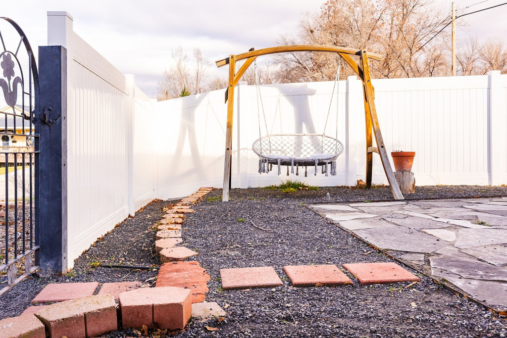 2911 S JUDITH ST Salt Lake City, UT 84106