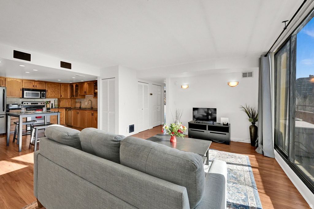 115 S 1100 E #705 Salt Lake City, UT 84102