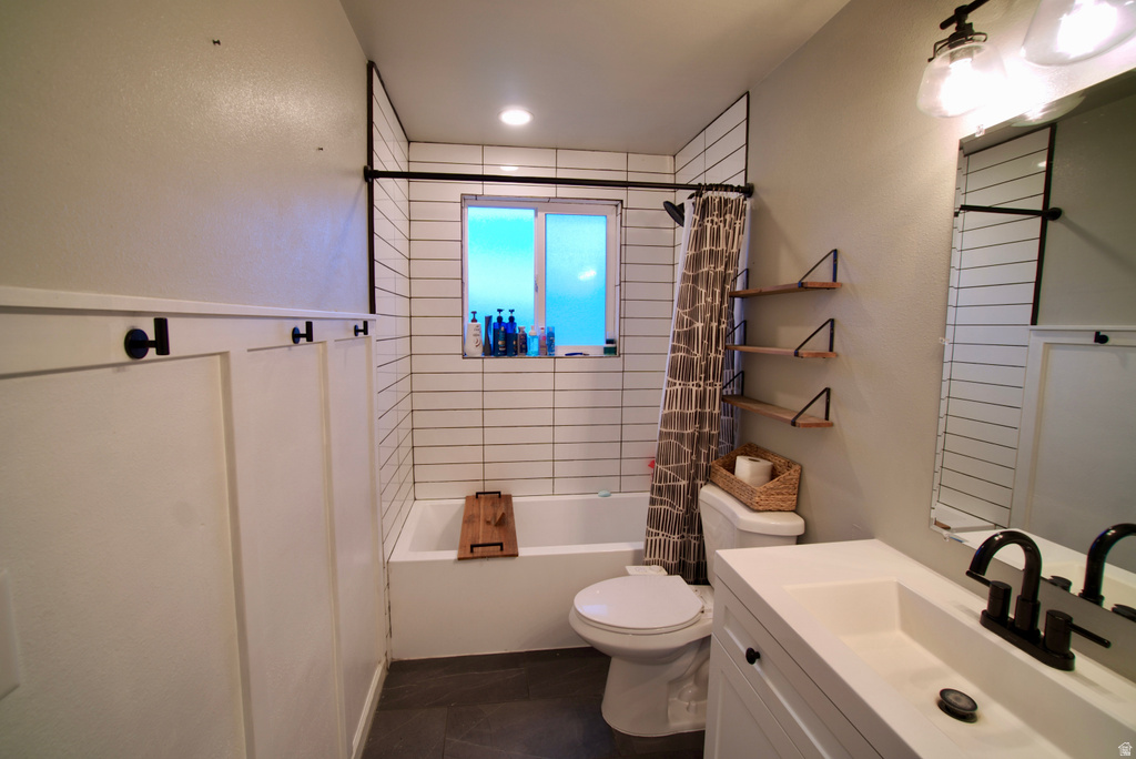 8129 W ARMORIDGE CIR Magna, UT 84044