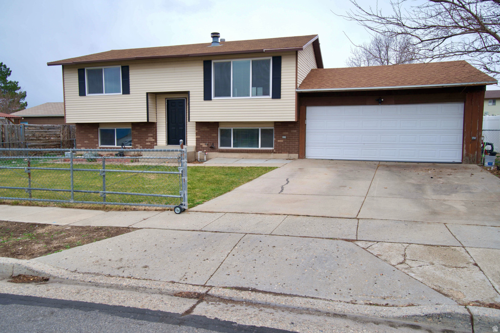 8129 W ARMORIDGE CIR Magna, UT 84044