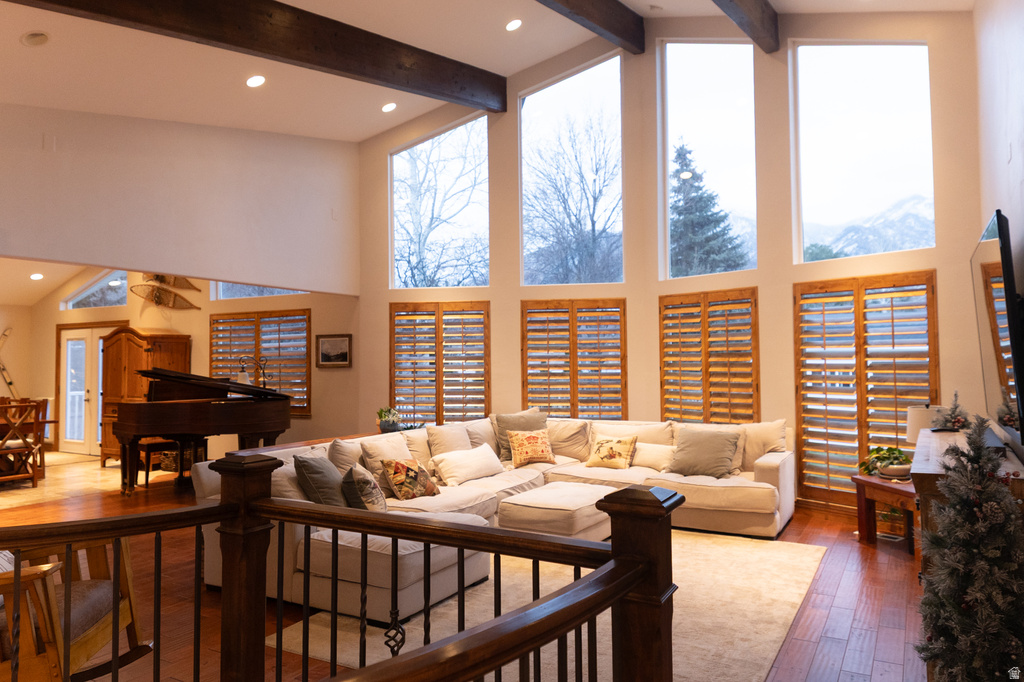 8867 S EAST HILLS DR Sandy, UT 84093