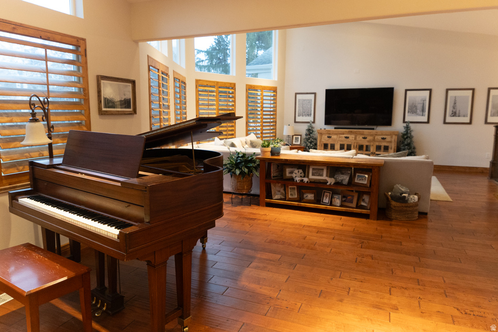 8867 S EAST HILLS DR Sandy, UT 84093