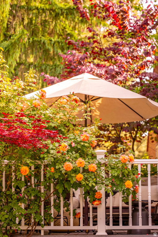 8867 S EAST HILLS DR Sandy, UT 84093