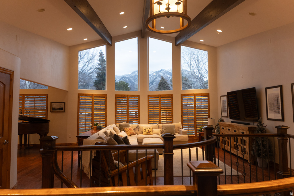 8867 S EAST HILLS DR Sandy, UT 84093