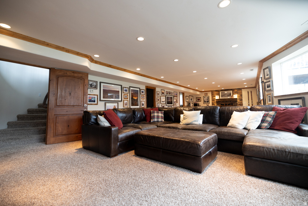 8867 S EAST HILLS DR Sandy, UT 84093