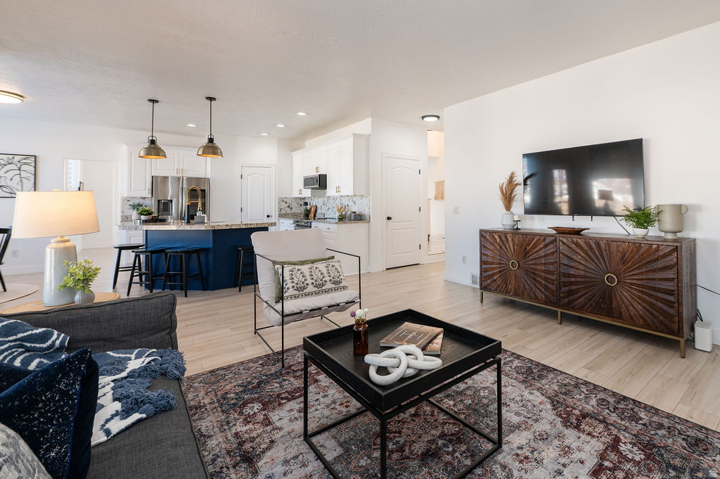 4222 W CHESTNUT VIEW DR DR South Jordan, UT 84009