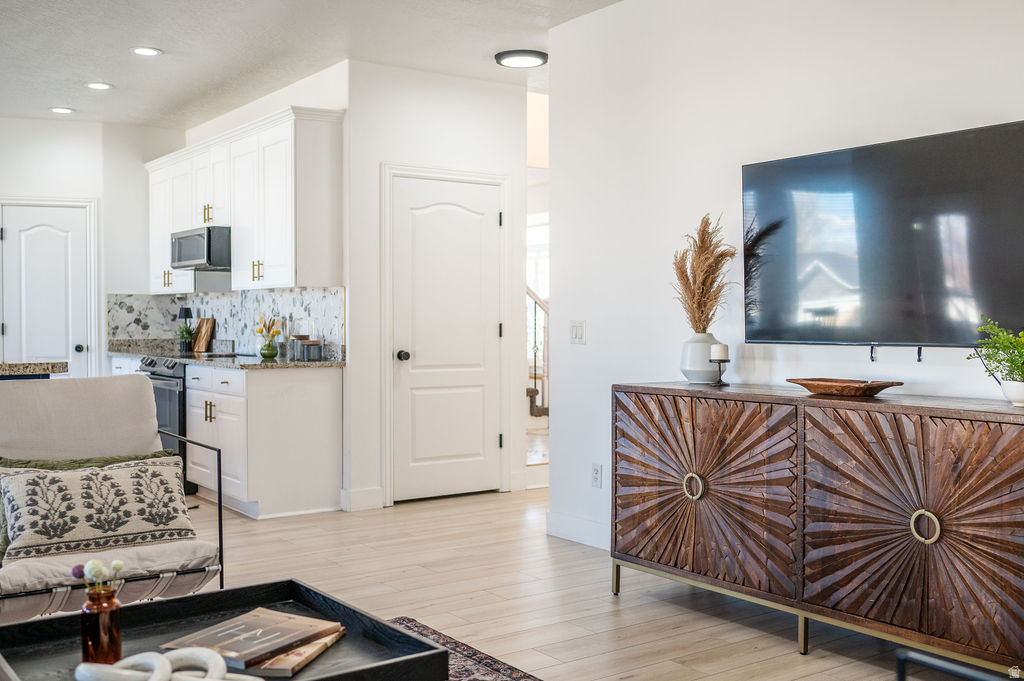 4222 W CHESTNUT VIEW DR DR South Jordan, UT 84009