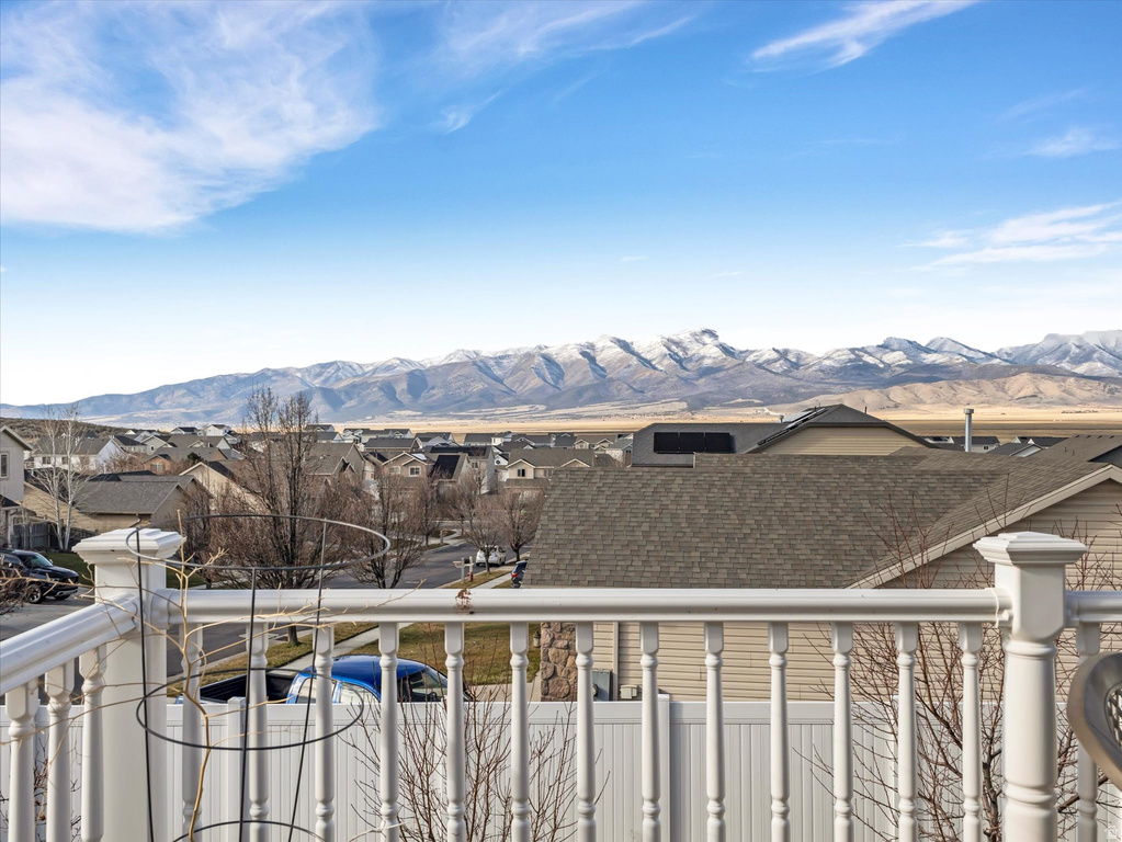 7817 N BLUE SPRUCE RD Eagle Mountain, UT 84005