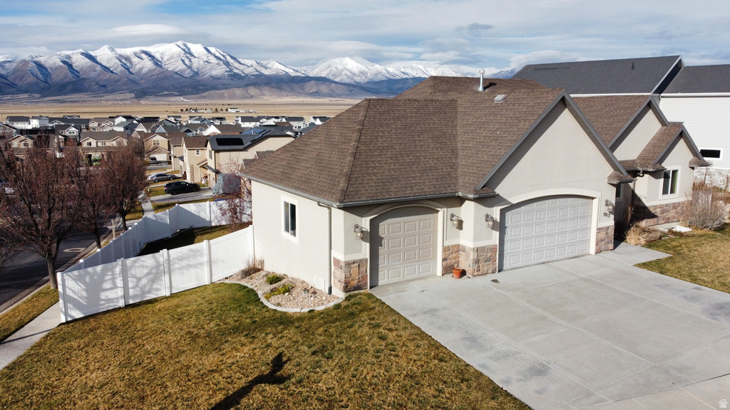 7817 N BLUE SPRUCE RD Eagle Mountain, UT 84005