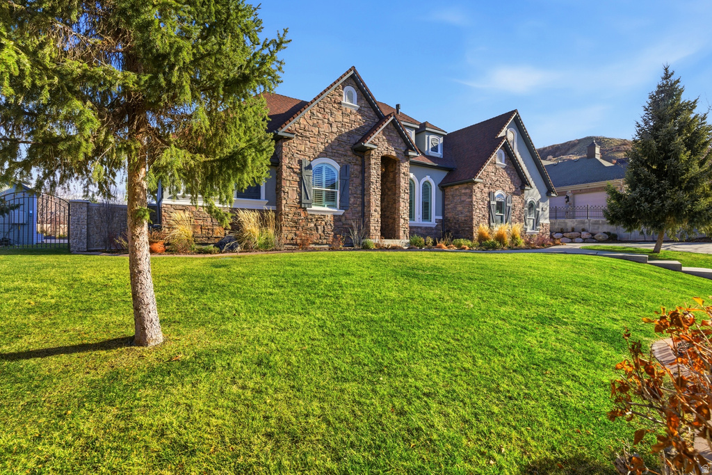 649 CORDOVA CT North Salt Lake, UT 84054