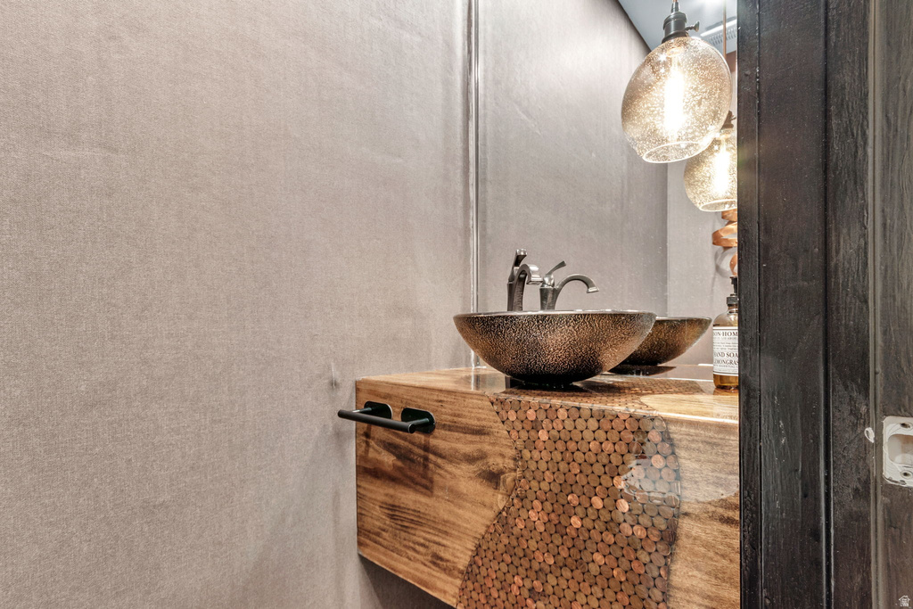 649 CORDOVA CT North Salt Lake, UT 84054