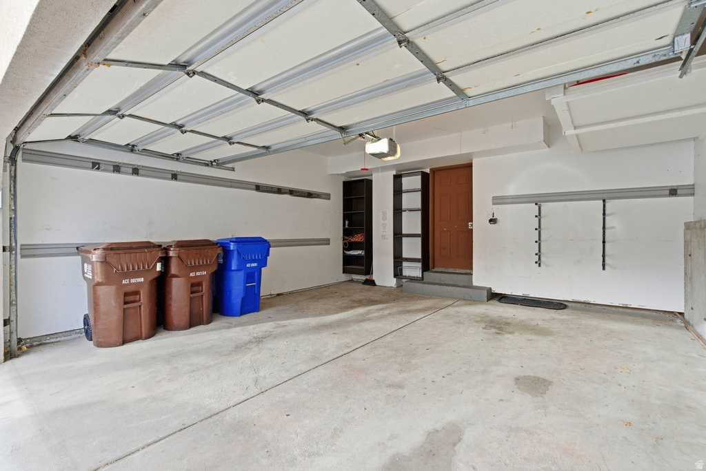 3581 E LONE BROOK LN Salt Lake City, UT 84121